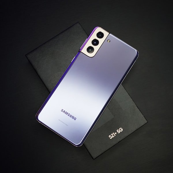 iPhone 16 Pro Max 256 Go — Titane Désert