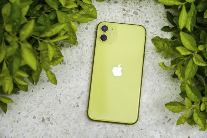 iPhone 16 Pro Max 256 Go — Titane Désert
